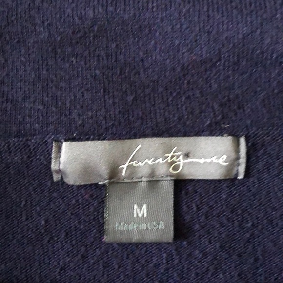 Sweater - Picture 3 of 3